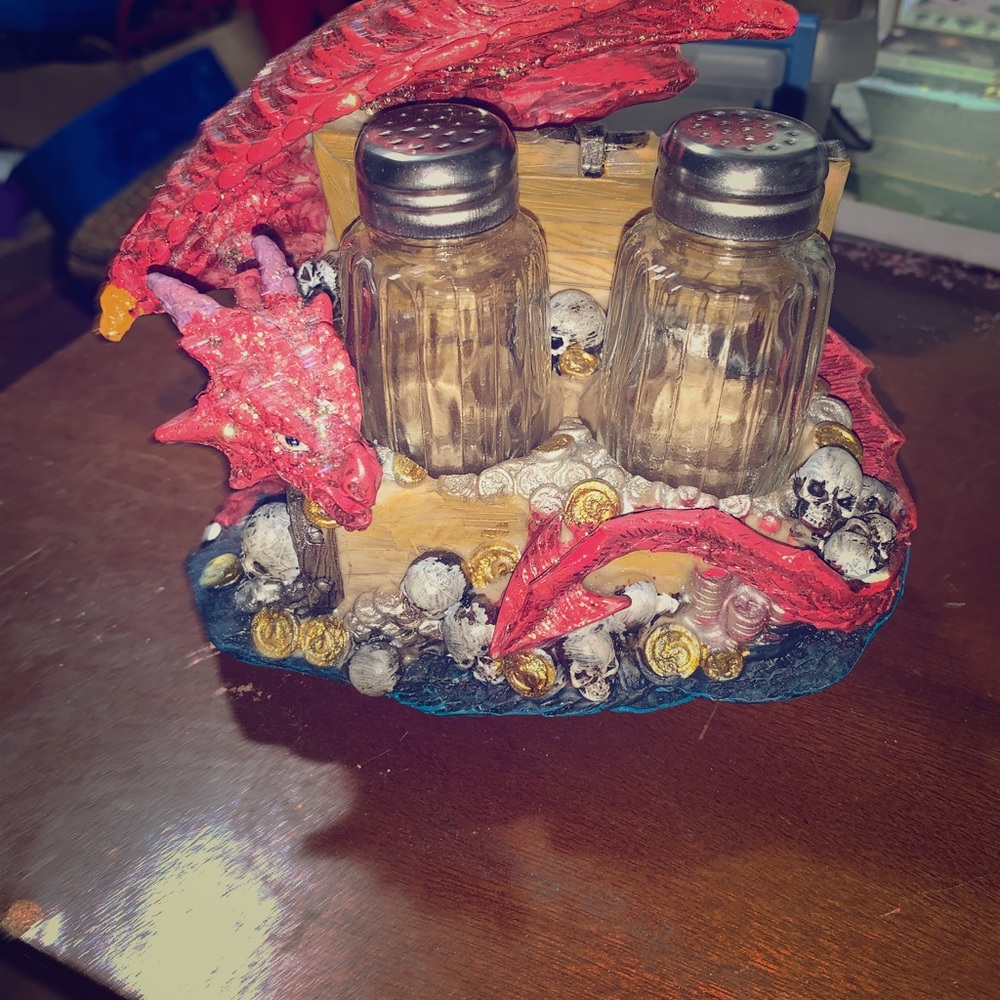 Dining room salt and pepper shakers